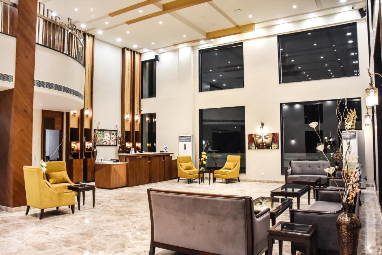 Hotel Platinum Shravasti Katra  Bagian luar foto