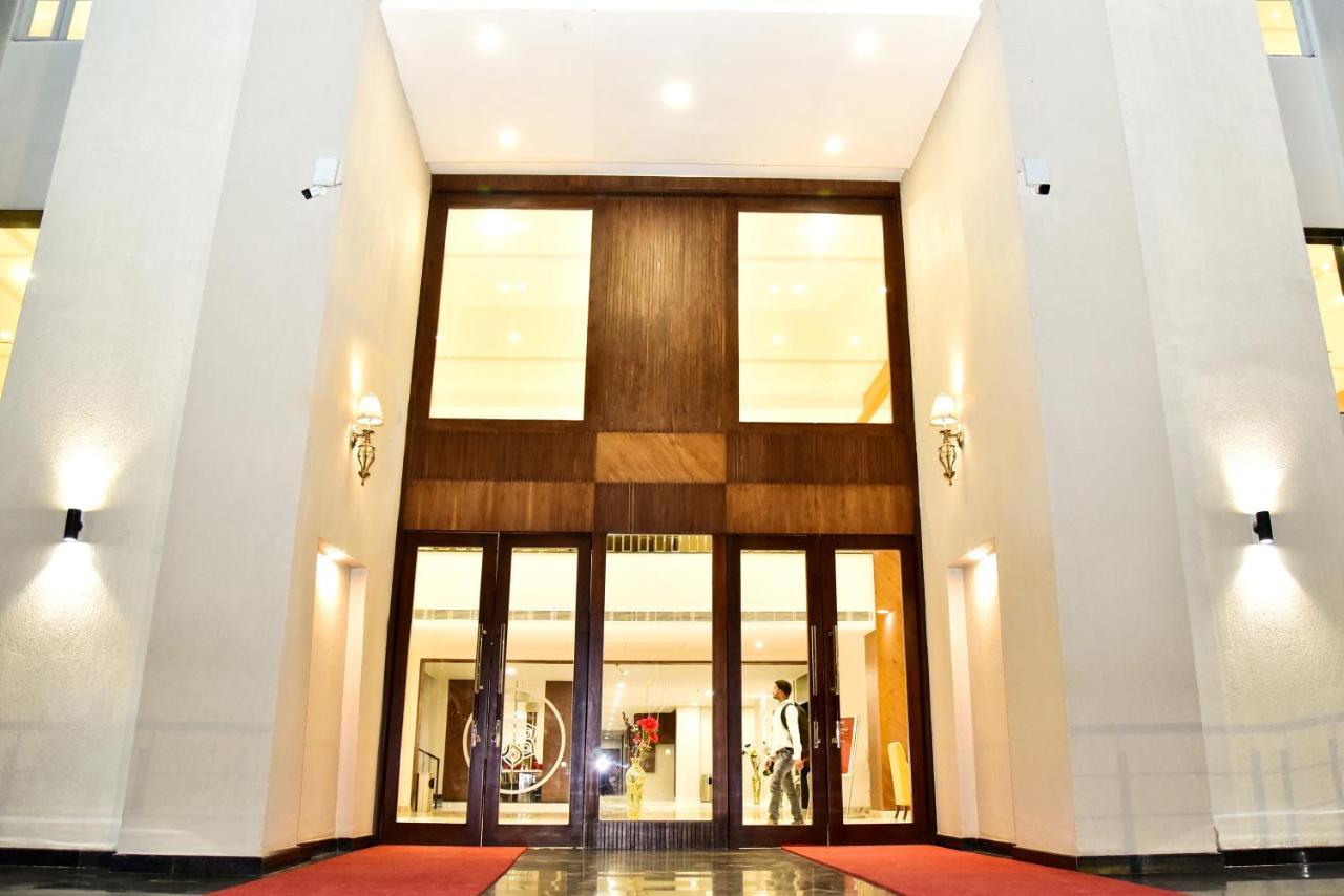 Hotel Platinum Shravasti Katra  Bagian luar foto