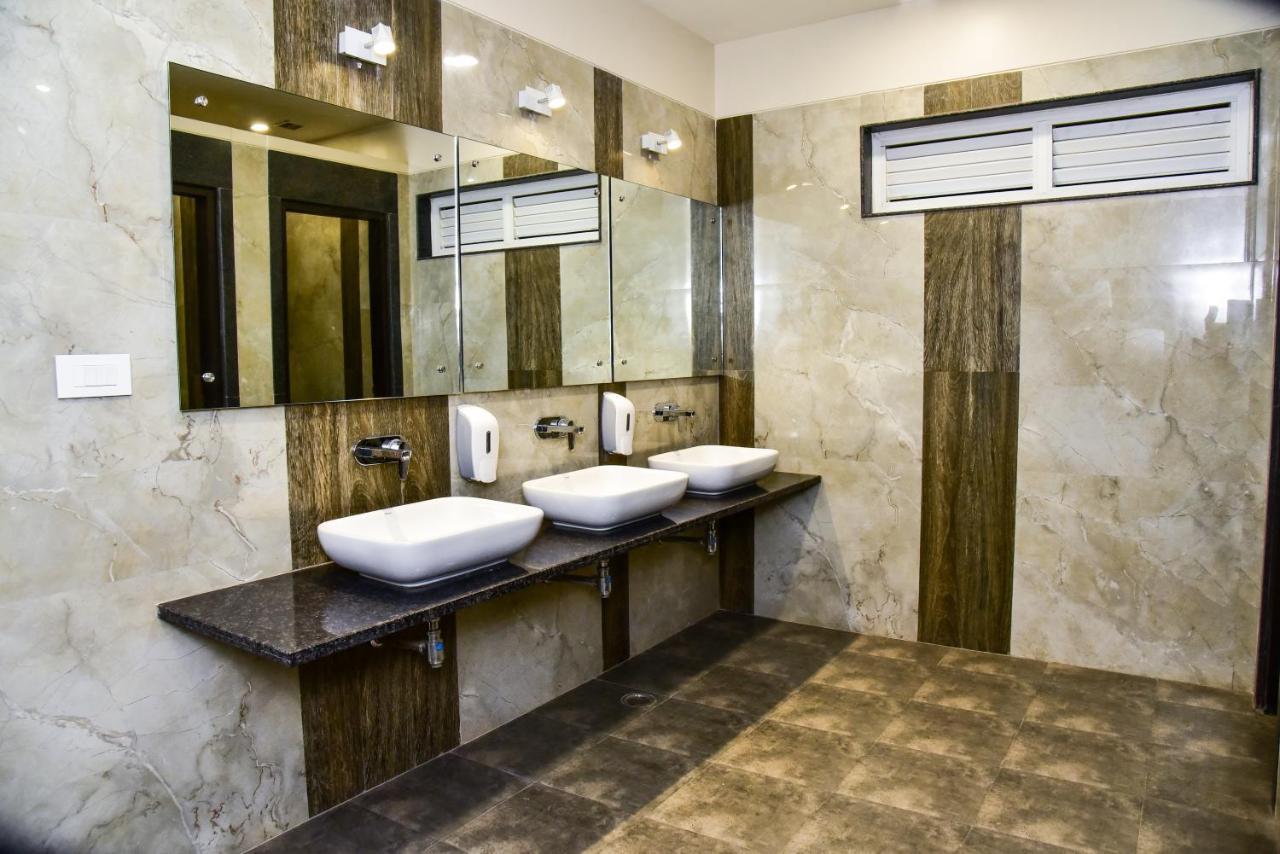 Hotel Platinum Shravasti Katra  Bagian luar foto