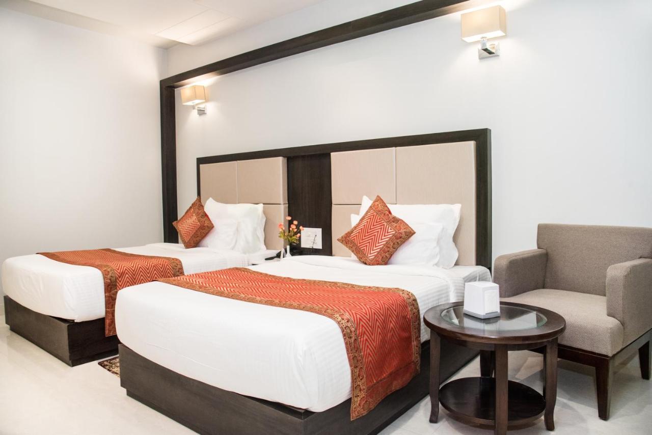 Hotel Platinum Shravasti Katra  Bagian luar foto