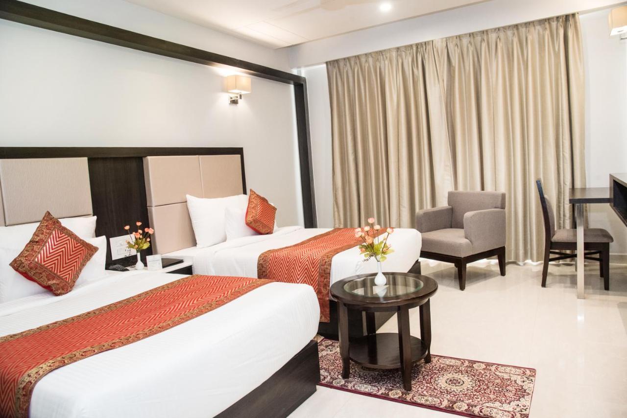 Hotel Platinum Shravasti Katra  Bagian luar foto