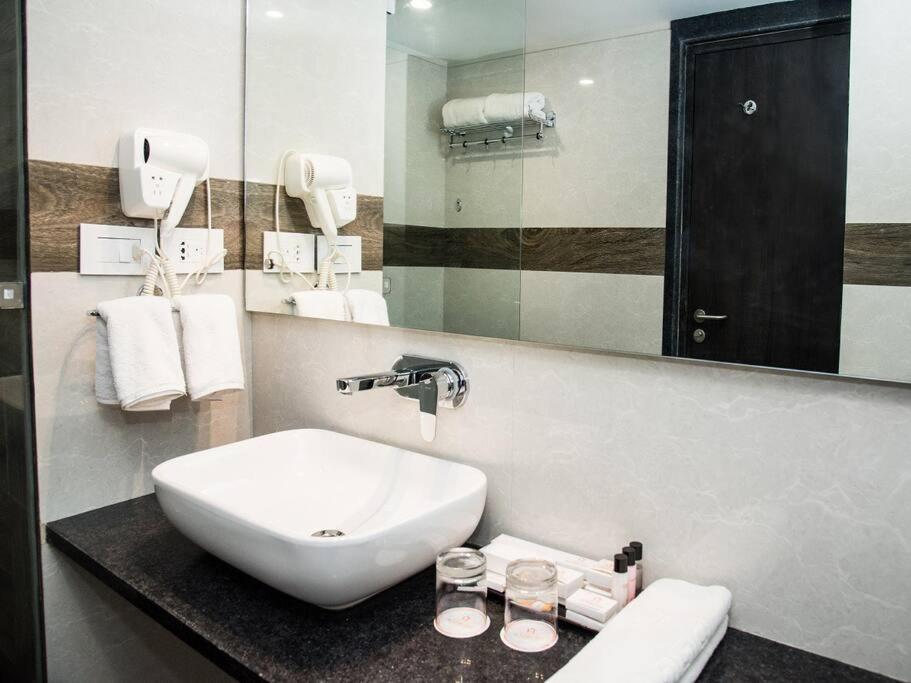Hotel Platinum Shravasti Katra  Bagian luar foto