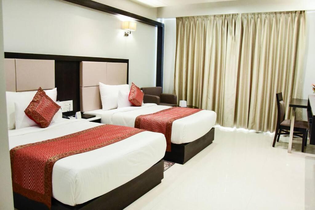 Hotel Platinum Shravasti Katra  Bagian luar foto