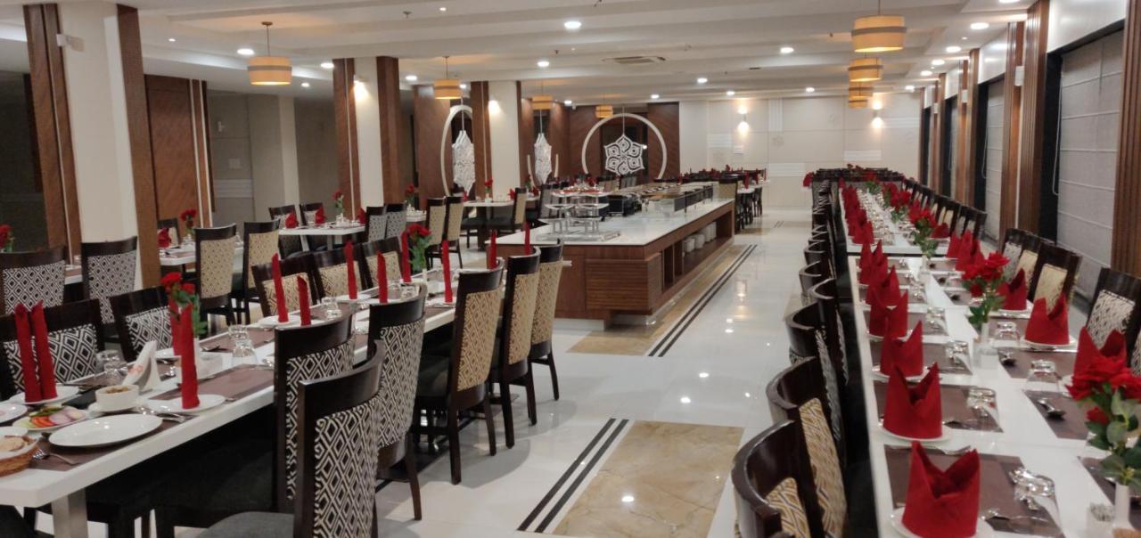 Hotel Platinum Shravasti Katra  Bagian luar foto
